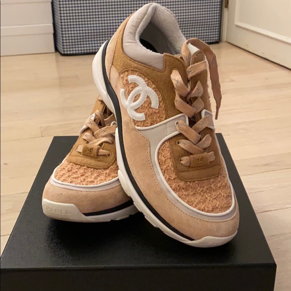CHANEL Beige and White Tweed Suede Sneakers